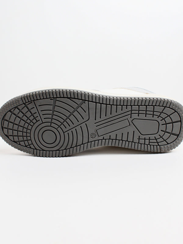 Grey & White – Wave